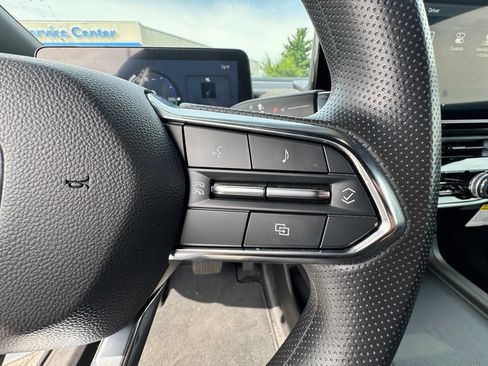 Used 2024 Honda Prologue EX image 16