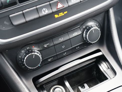 Used 2014 Mercedes-Benz CLA 250 CLA 250 image 15