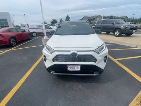 Used 2019 Toyota RAV4 XSE w/ Carpet Mat Package AWD/4WD image 5