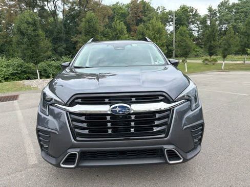 Used 2024 Subaru Ascent Touring AWD/4WD image 2