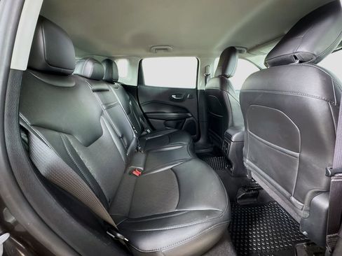 Used 2019 Jeep Compass Latitude AWD/4WD image 34