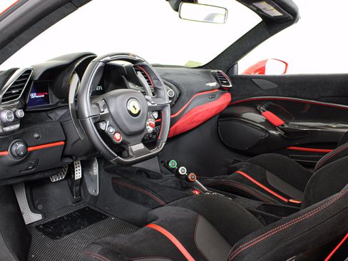 Certified 2019 Ferrari 488 Pista Spider RWD image 2