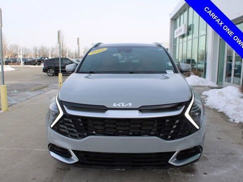 Used 2025 Kia Sportage SX image 2