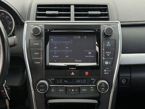 Used 2016 Toyota Camry XSE image 17