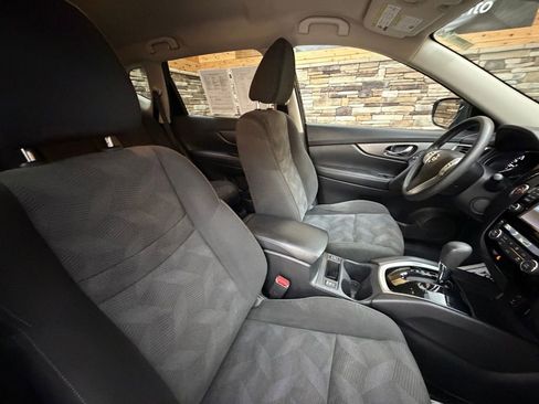 Used 2016 Nissan Rogue SV w/ SV Premium Package image 15