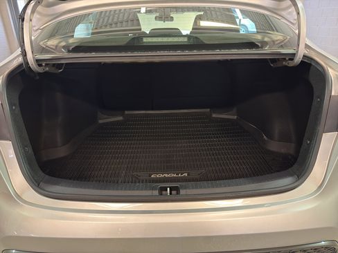 Used 2020 Toyota Corolla SE w/ SE Premium Package image 30