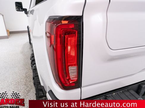 Used 2020 GMC Sierra 2500 Denali w/ Denali Ultimate Package AWD/4WD image 9