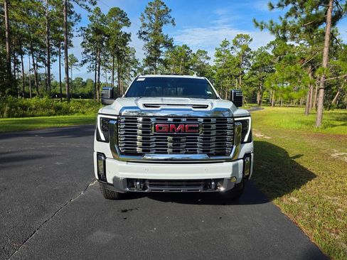 New 2026 GMC Sierra 2500 Denali w/ Denali Reserve Package AWD/4WD image 8