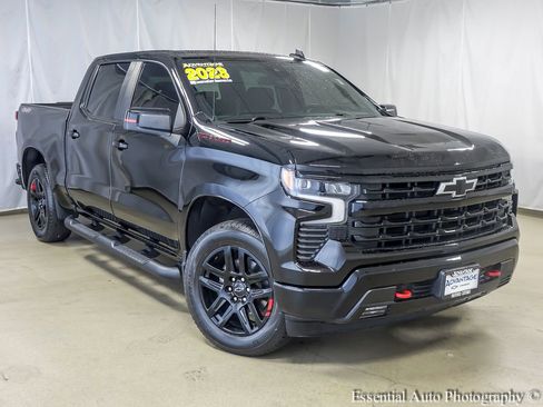 Used 2023 Chevrolet Silverado 1500 RST w/ Redline Edition AWD/4WD image 2