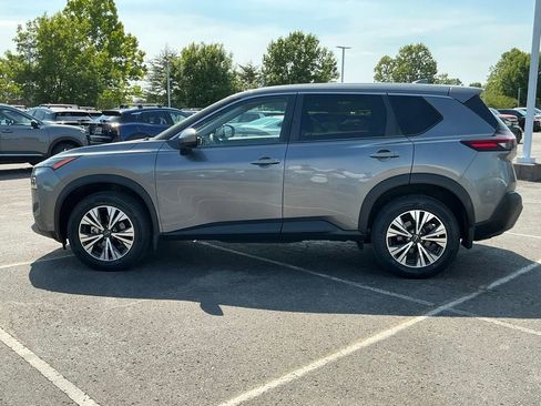 Used 2023 Nissan Rogue SV FWD image 4