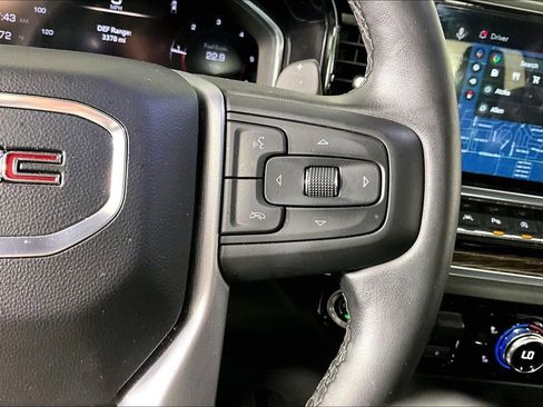 Used 2025 GMC Sierra 1500 Elevation AWD/4WD image 11