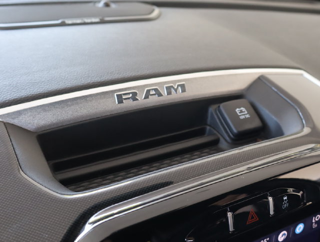 Used 2022 RAM 2500 Laramie AWD/4WD image 33