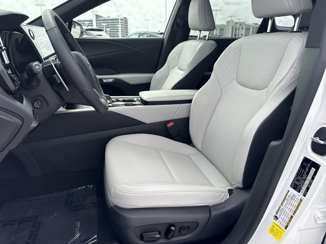Used 2025 Lexus RX 350h AWD/4WD image 11