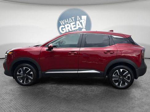 Used 2025 Nissan Kicks SV AWD/4WD image 7