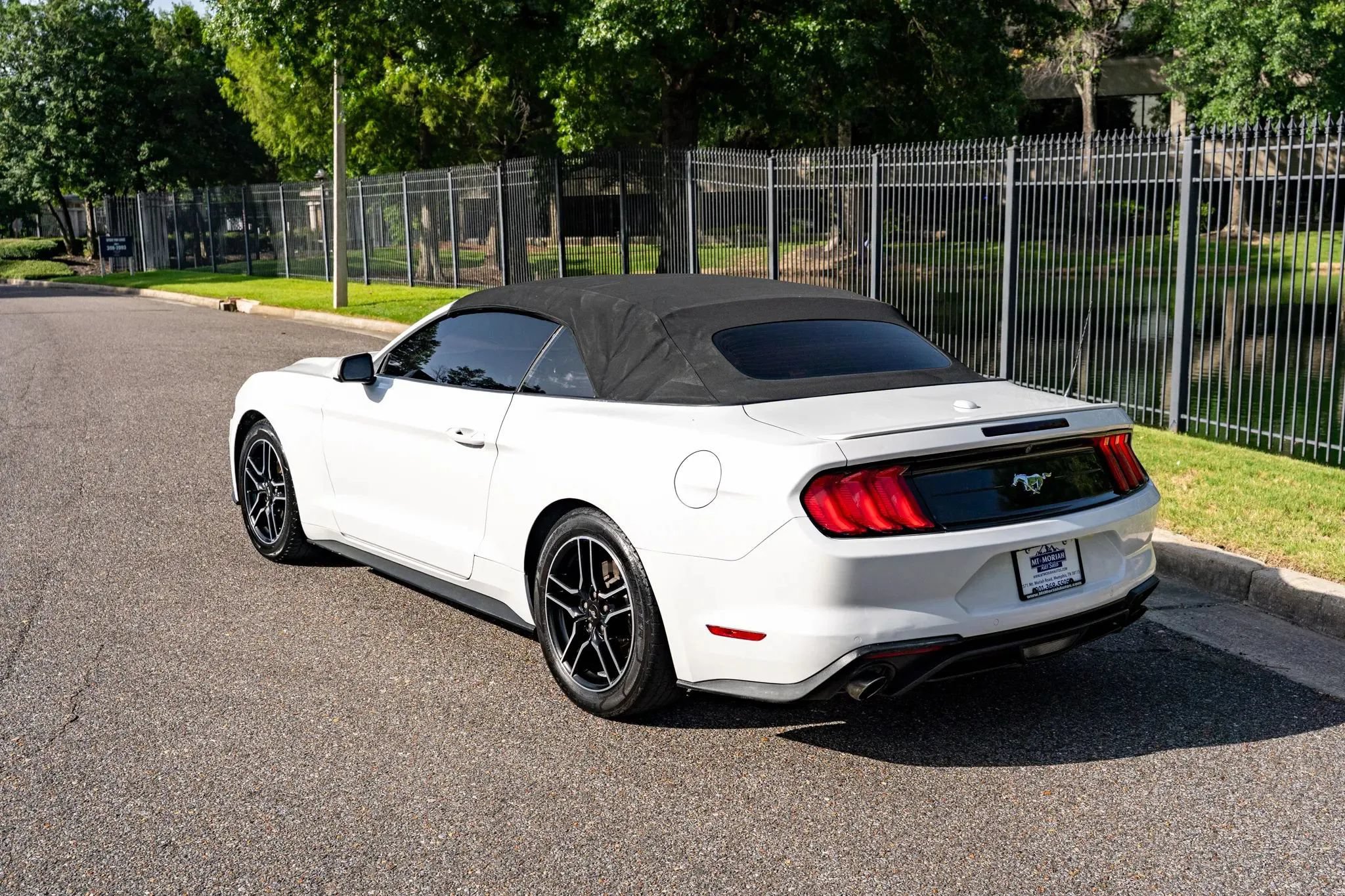 Used 2021 Ford Mustang Premium RWD image 13