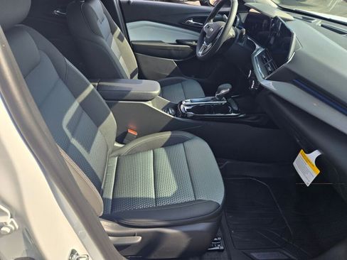 New 2026 Chevrolet Trax LT image 4