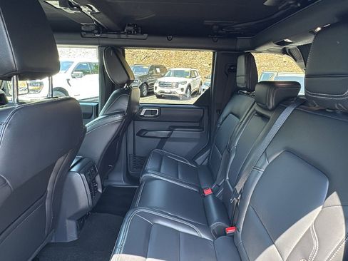 Certified 2025 Ford Bronco Outer Banks AWD/4WD image 29
