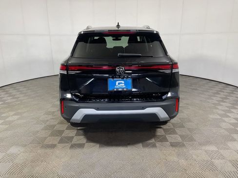 New 2026 Volkswagen Tiguan SE image 6