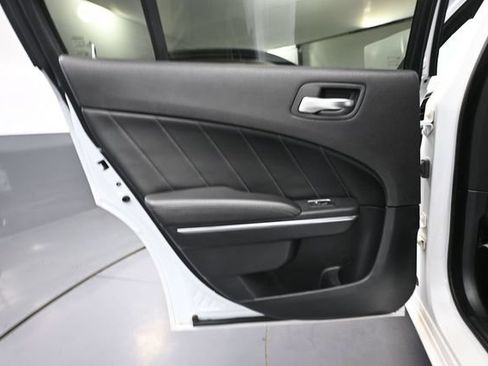 Used 2016 Dodge Charger R/T RWD image 40