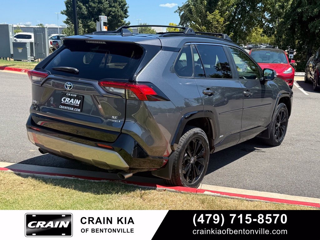 Used 2022 Toyota RAV4 SE AWD/4WD image 7