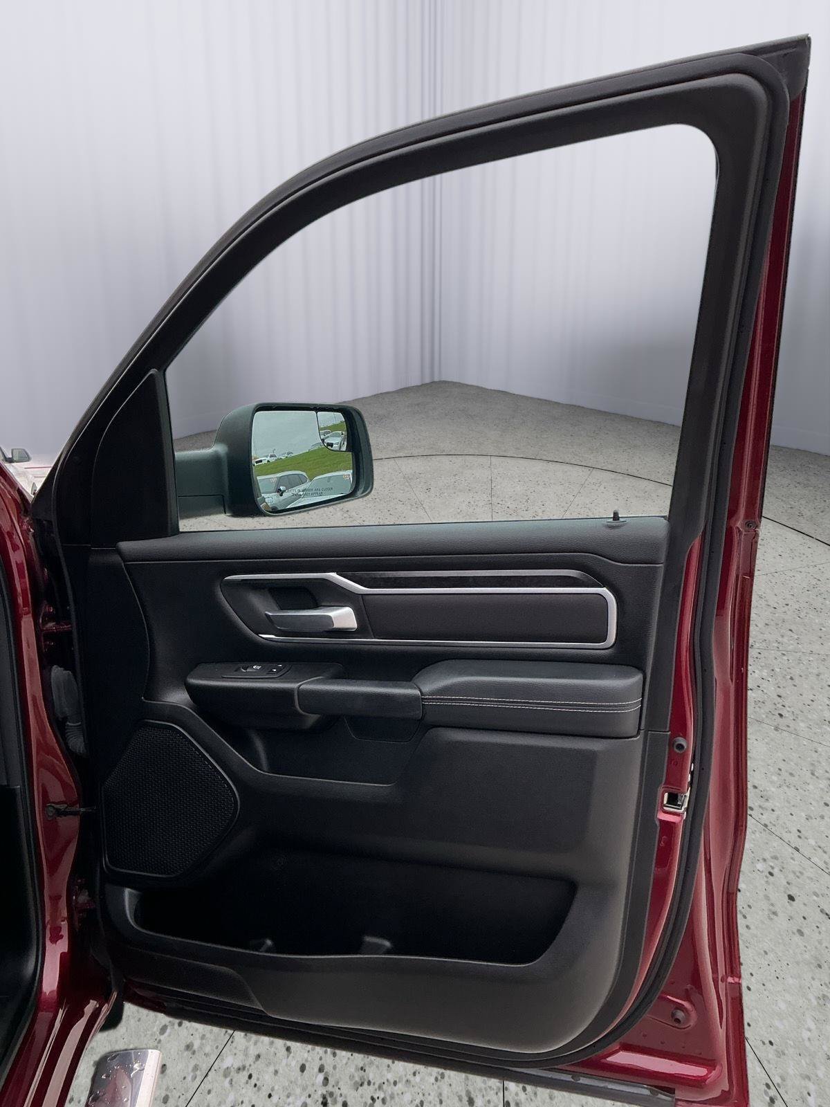 Used 2023 RAM 1500 Big Horn AWD/4WD image 25