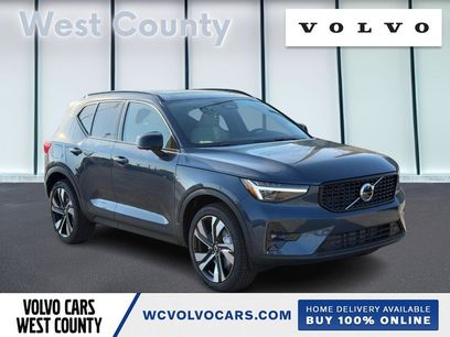 New 2026 Volvo XC40 B5 Ultra w/ Climate Package