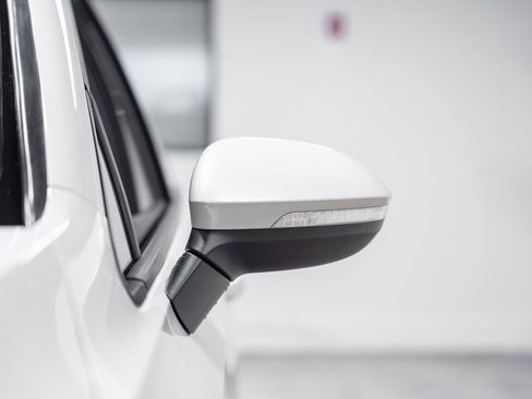 Used 2022 Volkswagen GTI SE image 10