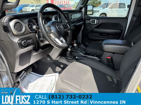 Used 2020 Jeep Wrangler Unlimited Sahara AWD/4WD image 15
