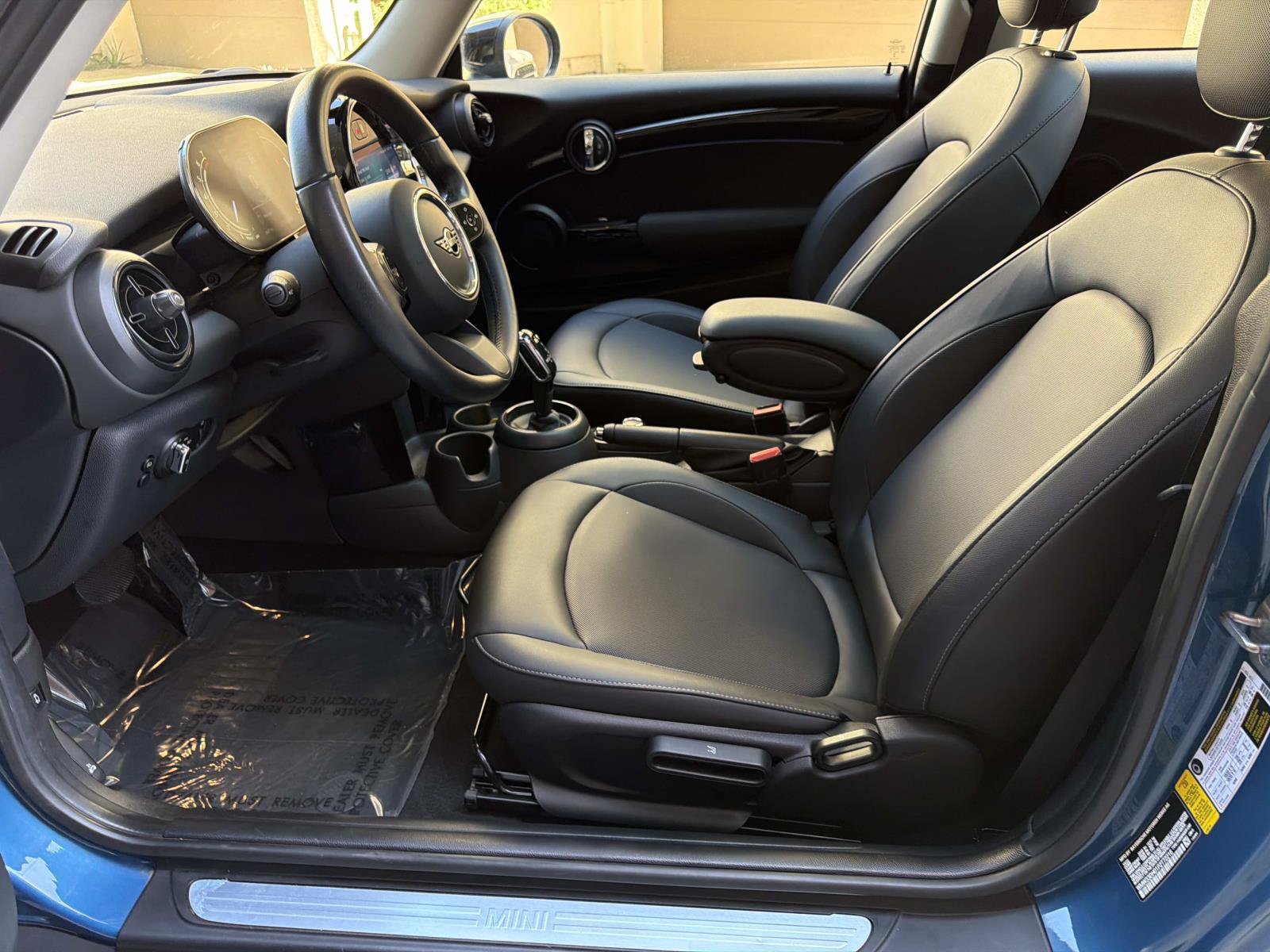 Used 2023 MINI Cooper 2-Door Hardtop FWD image 11