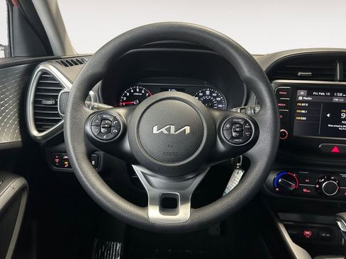 Used 2022 Kia Soul LX w/ Technology Package image 14