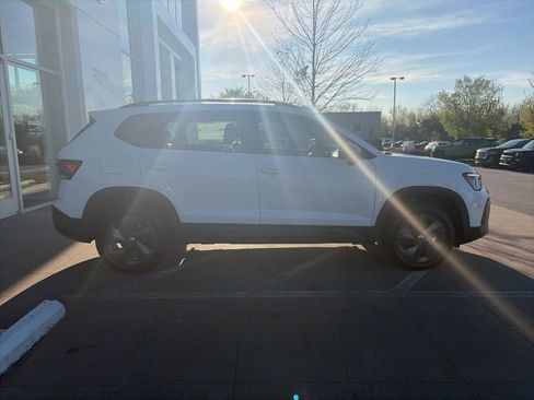 New 2026 Volkswagen Taos S FWD image 8