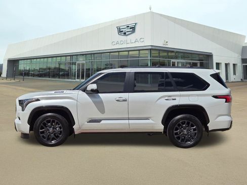 Used 2025 Toyota Sequoia Platinum AWD/4WD image 3