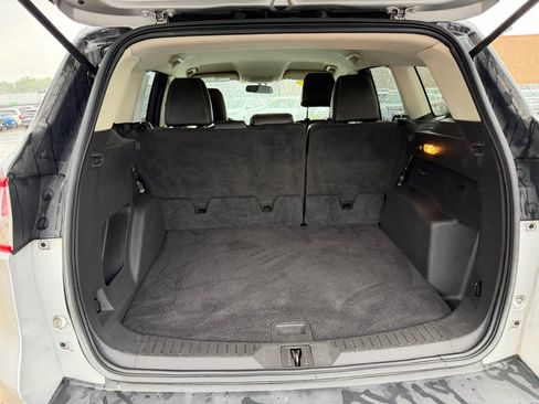 Used 2015 Ford Escape SE w/ SE Chrome Package FWD image 9