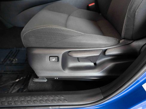 Used 2018 Toyota C-HR XLE FWD image 12