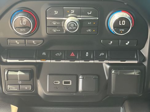 Used 2019 Chevrolet Silverado 1500 RST w/ All-Star Edition RWD image 28