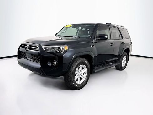 Used 2022 Toyota 4Runner SR5 image 3