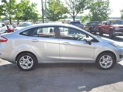 Used 2016 Ford Fiesta SE FWD image 5