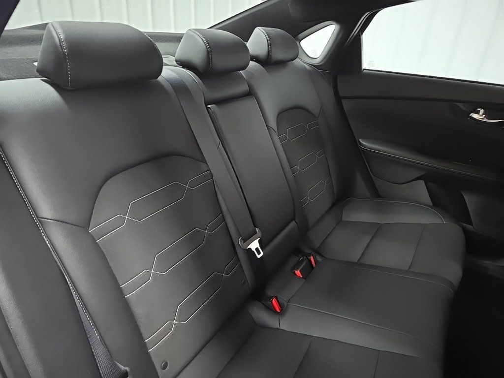 Used 2023 Kia Forte GT-Line FWD image 18