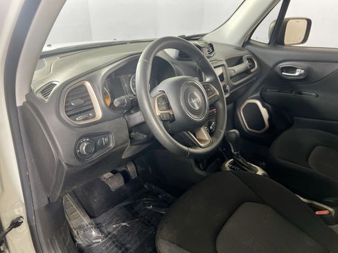 Used 2016 Jeep Renegade Sport w/ Power & Air Group image 9