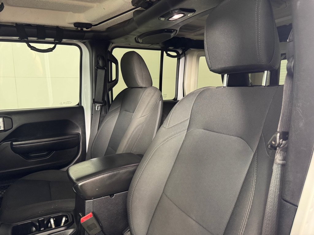 Used 2018 Jeep Wrangler Unlimited Sport S AWD/4WD image 13
