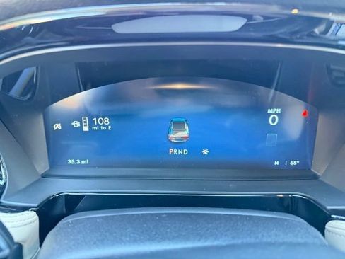 New 2026 Lincoln Corsair Premiere image 18