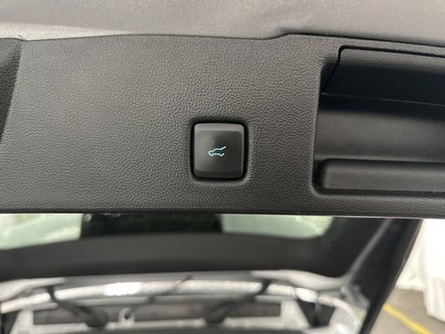 Used 2024 Ford Escape Active image 11