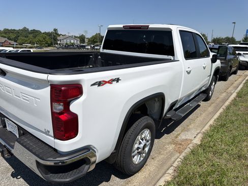 Certified 2025 Chevrolet Silverado 2500 LT w/ Convenience Package AWD/4WD image 10