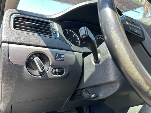 Used 2013 Volkswagen Jetta TDI FWD image 13