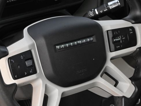 Used 2022 Land Rover Defender 110 X-Dynamic SE image 23