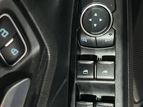 Used 2025 Ford Escape ST-Line AWD/4WD image 32