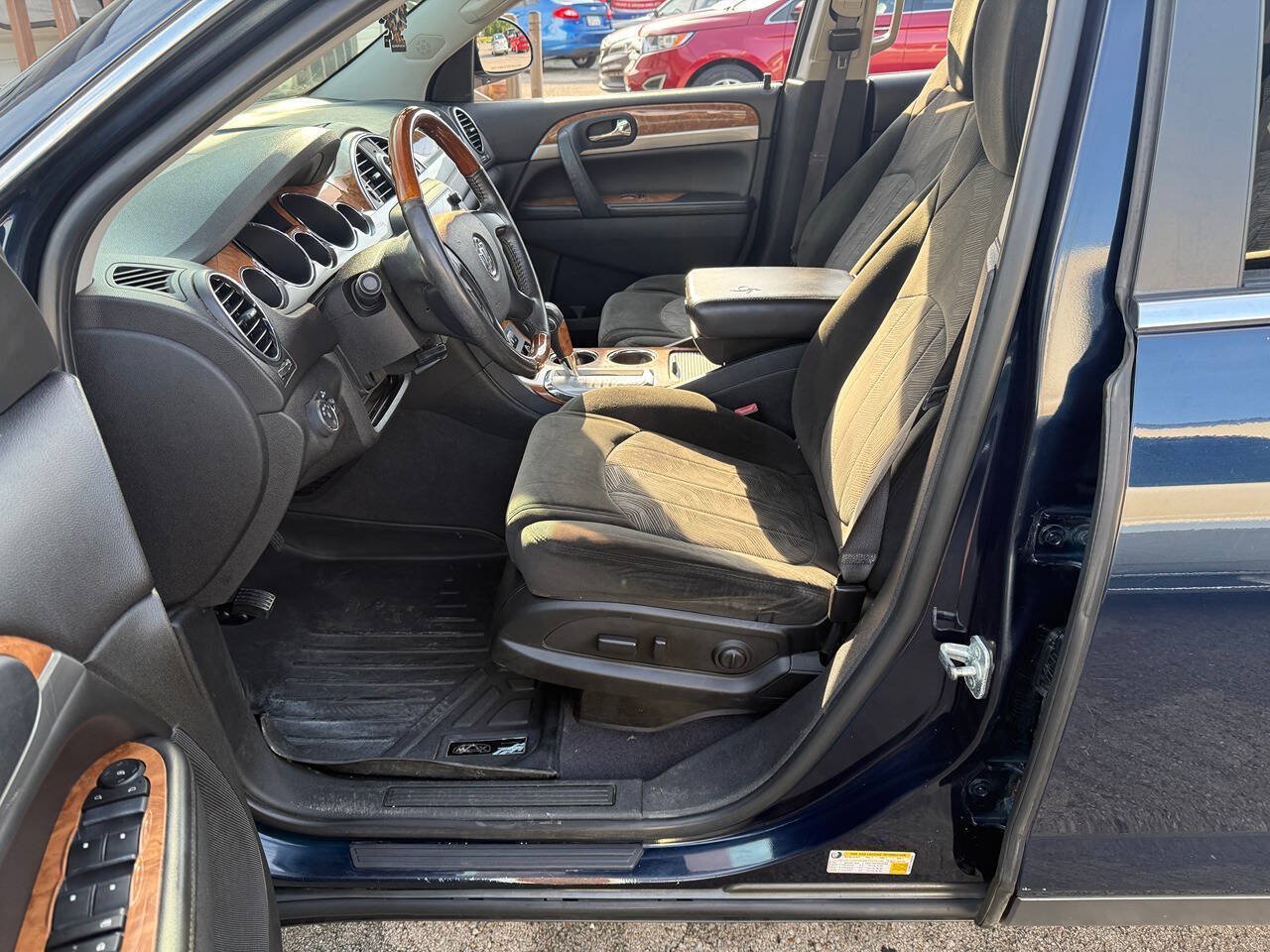 Used 2012 Buick Enclave FWD image 11