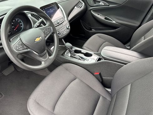 Used 2024 Chevrolet Malibu LT image 11