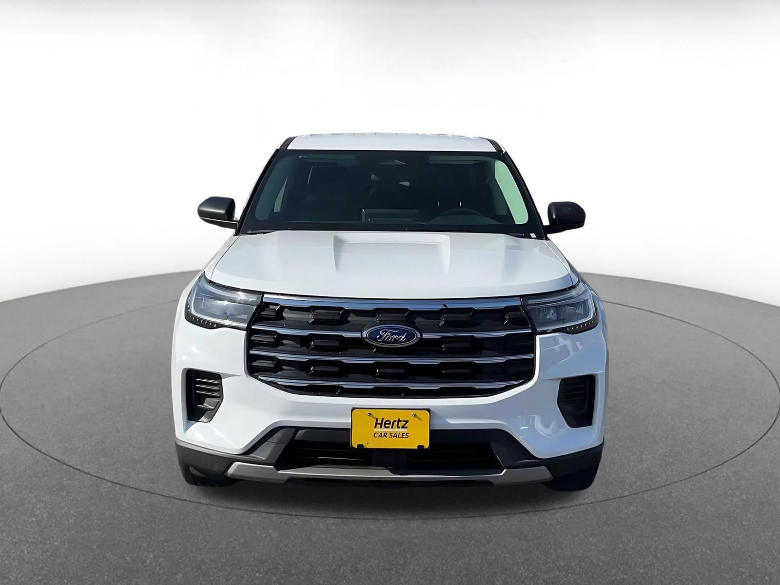 Used 2026 Ford Explorer Active AWD/4WD image 4