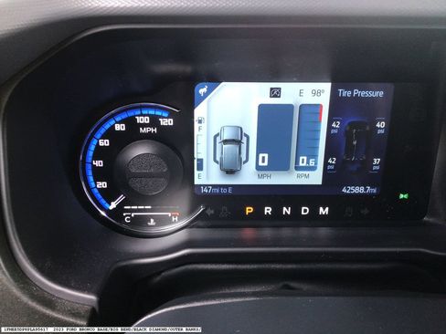 Used 2023 Ford Bronco Black Diamond w/ Sasquatch Package AWD/4WD image 13